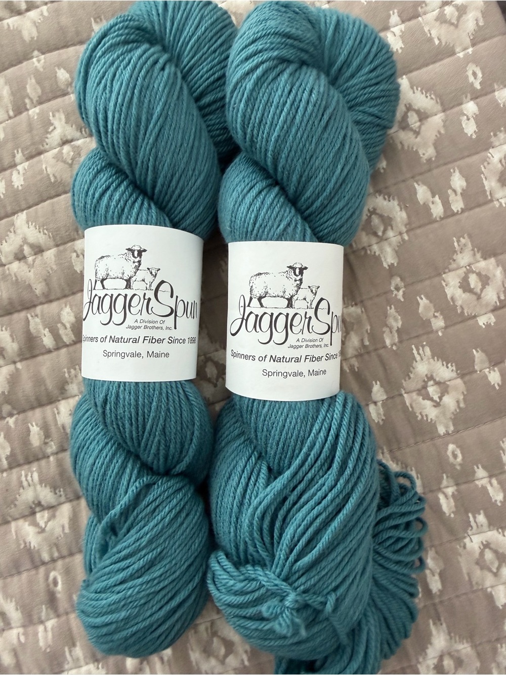 Jaggerspun premium Teal Wool Yarn - Soft Natural Fiber Skeins